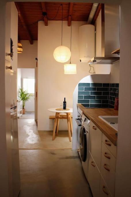 Appartamento Cozy Townhouse With Patio Raposeira  Esterno foto